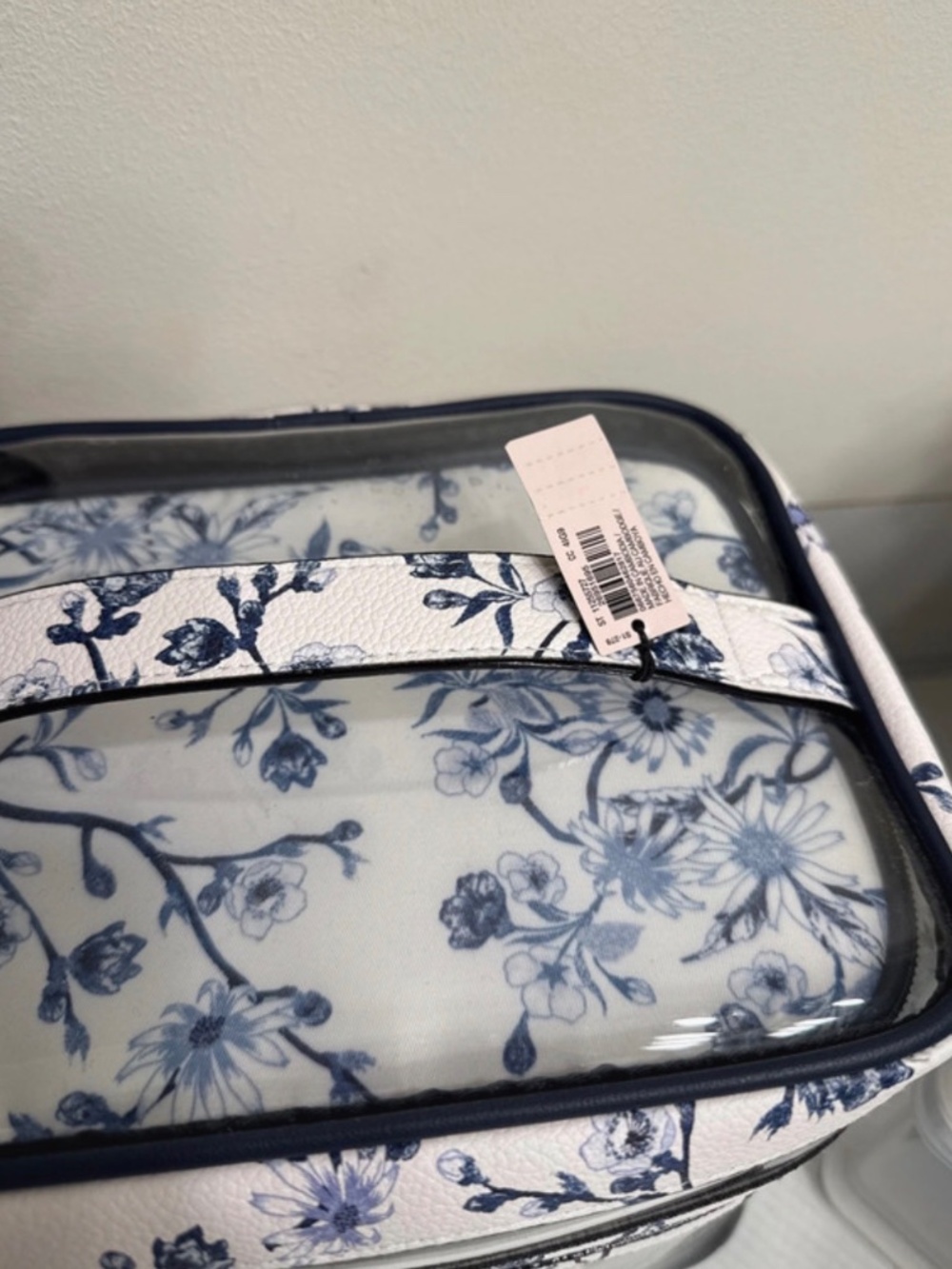 Victoria Secret floral 4-in1 vanity case - Picture 2 of 5